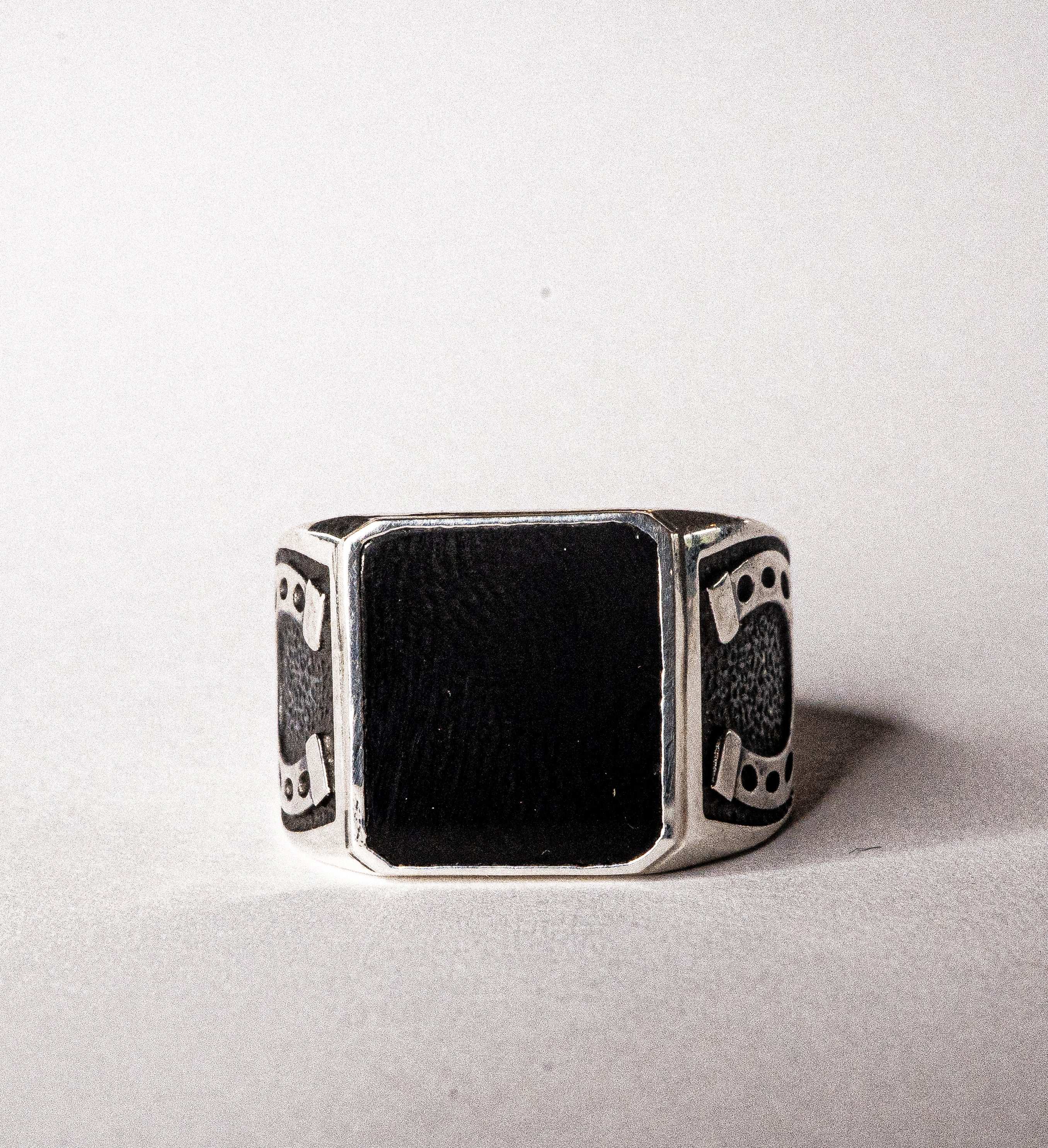 Solid Luck - Black Onyx