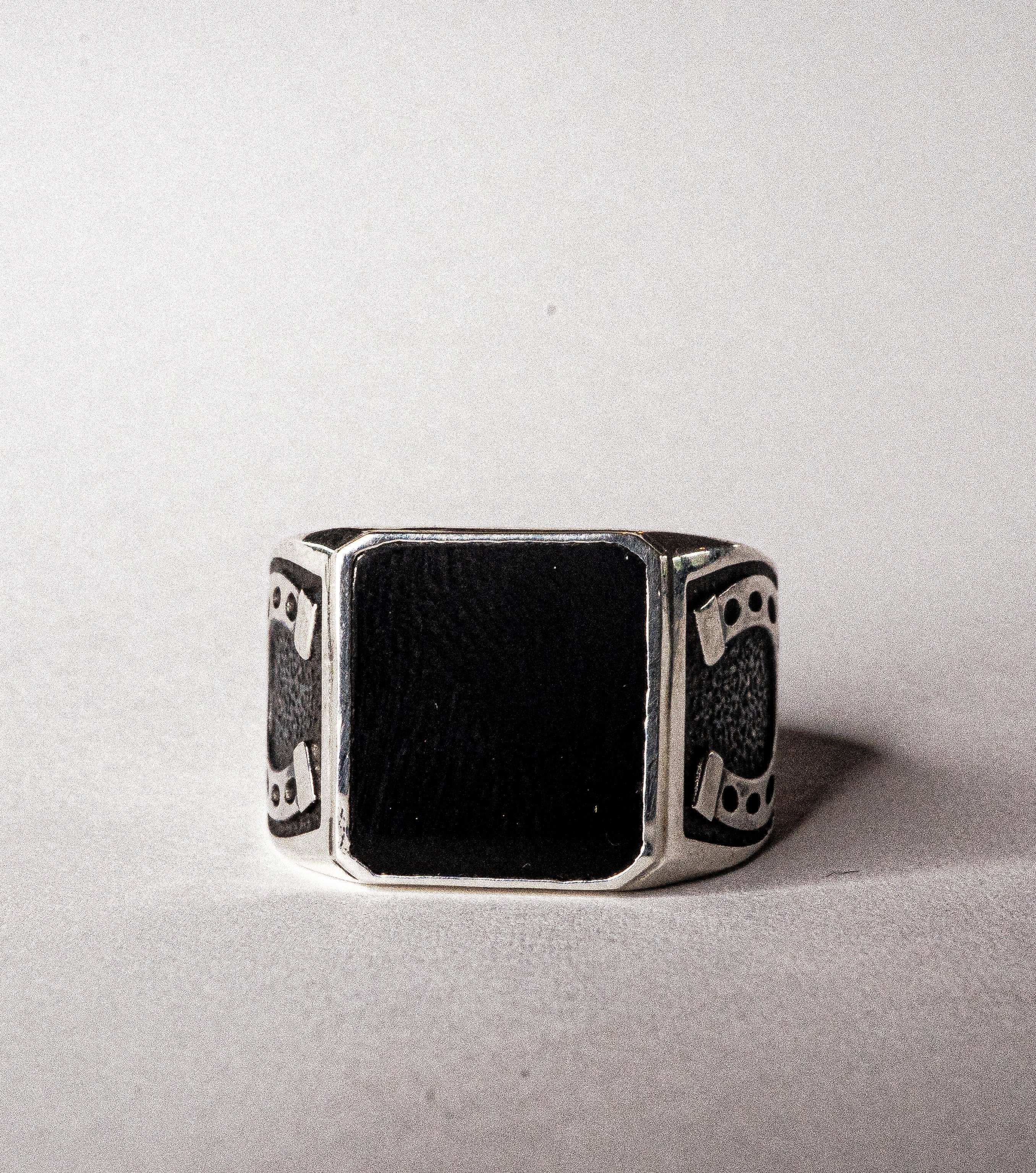 Solid Luck - Black Onyx
