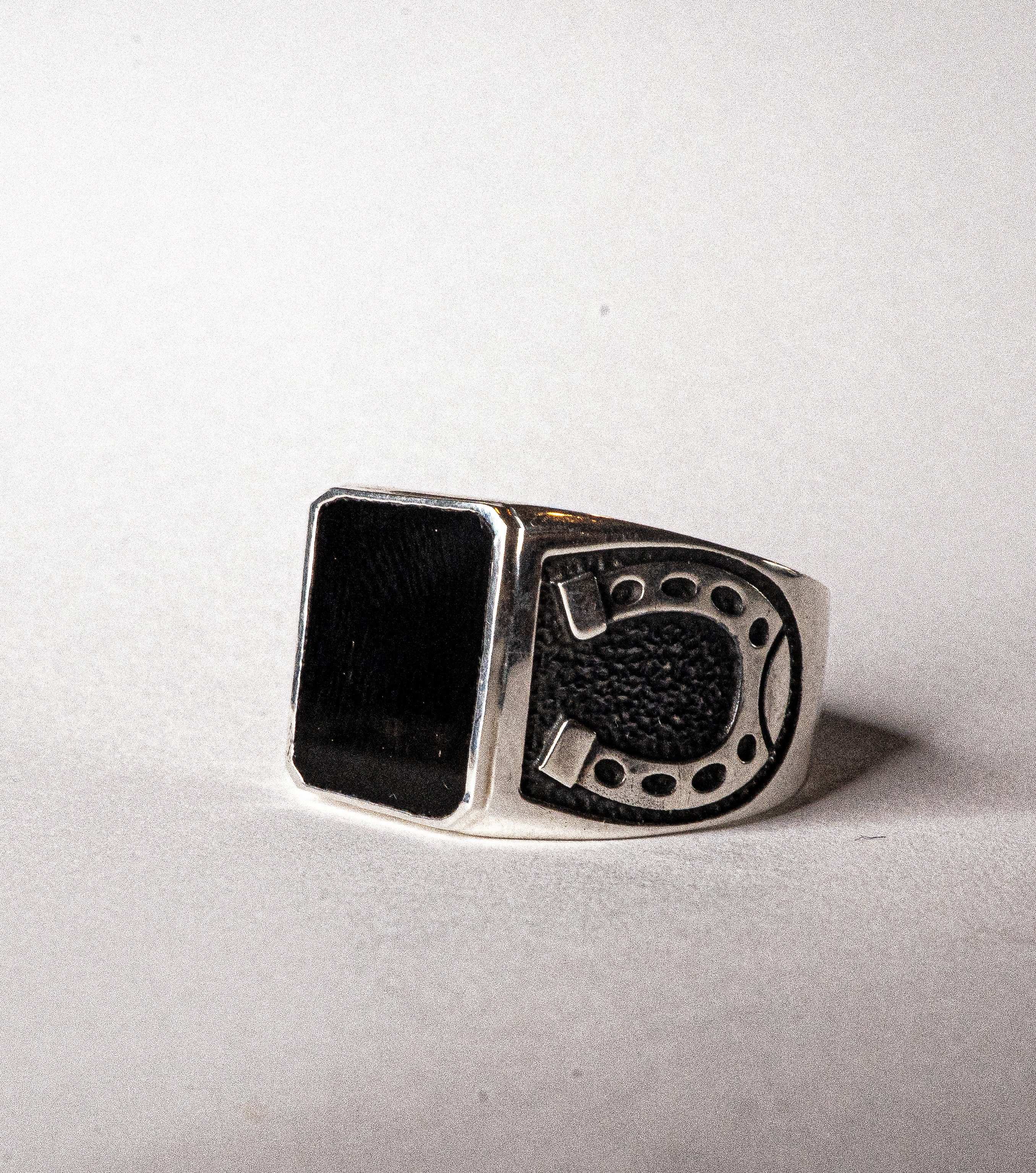 Solid Luck - Black Onyx